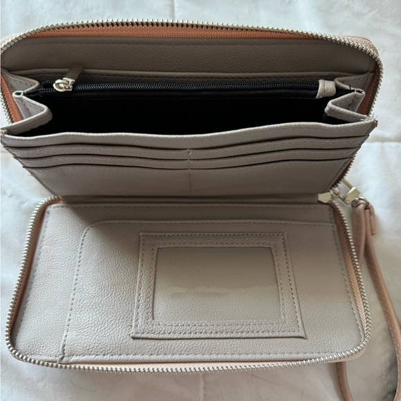 Betsy Johnson wristlet - Picture 2 of 3